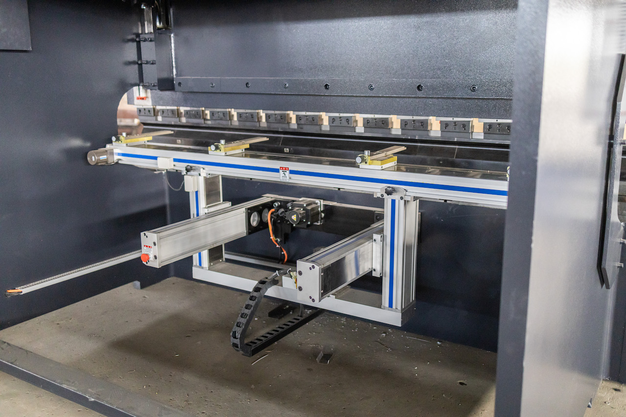 100t Hydraulic Cnc Brake Press Crowning Cnc Press Brake Delem 100t Hydraulisk Cnc bremsepresse Crowning Cnc kantpresse Delem