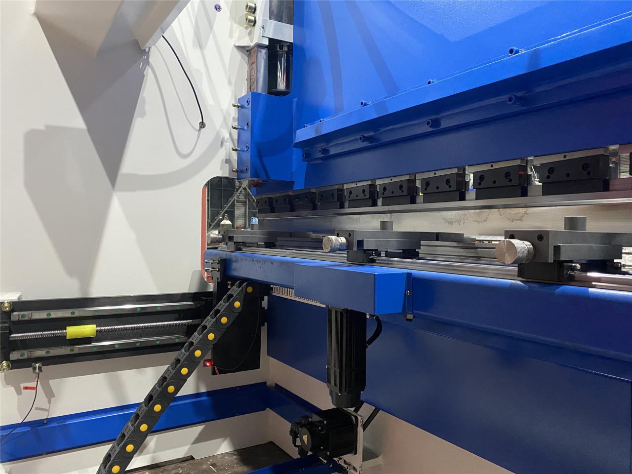 160t-4000 4-axis Cnc Hydraulic Bending Machine Press Brake 160t-4000 4-akset Cnc hydraulisk bukkemaskine kantpresse