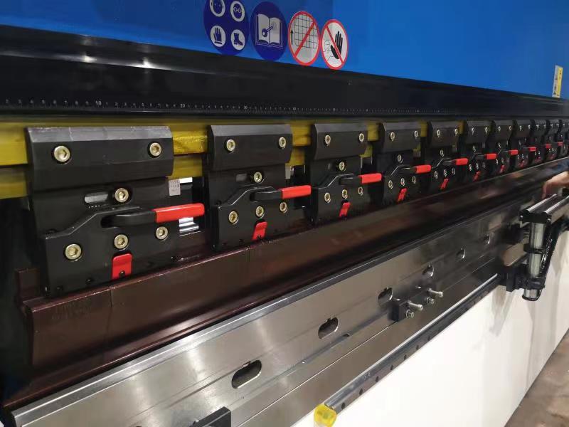 160t-4000 4-axis Cnc Hydraulic Bending Machine Press Brake 160t-4000 4-akset Cnc hydraulisk bukkemaskine kantpresse