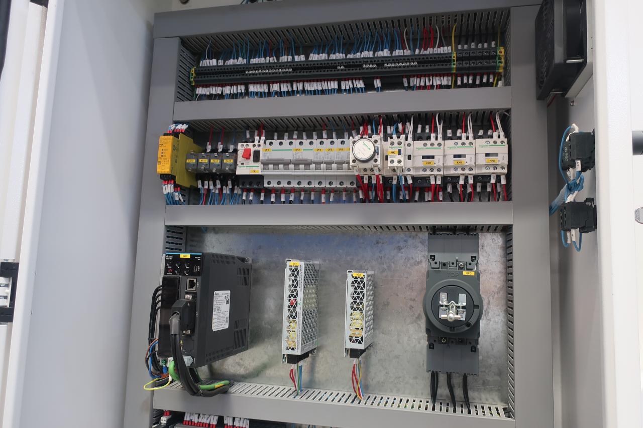 16mm hydraulisk guillotineklippemaskine til pladeskæring 6 meter