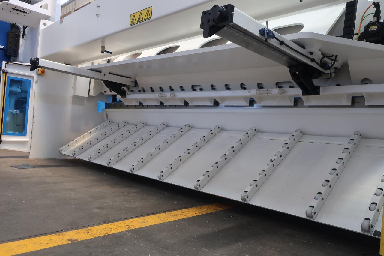 16mm hydraulisk guillotineklippemaskine til pladeskæring 6 meter