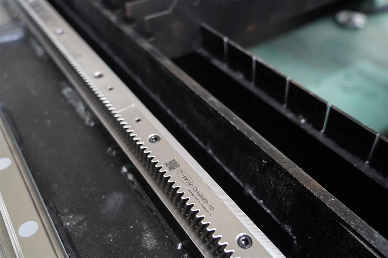 3015 4kw 1kw 2kw 3kw Stainless Steel Cnc Fiber Laser Cutting Machine 3015 4kw 1kw 2kw 3kw rustfrit stål Cnc fiberlaserskæremaskine