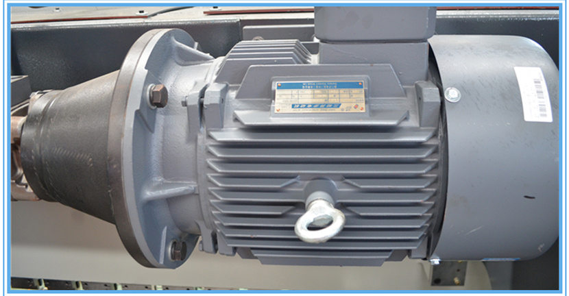 60t Q35-16 Hydraulic Ironworker Shearing Punching Bending And Notching Machine 60t Q35-16 hydraulisk jernbearbejdningsmaskine til stansning og bøjning