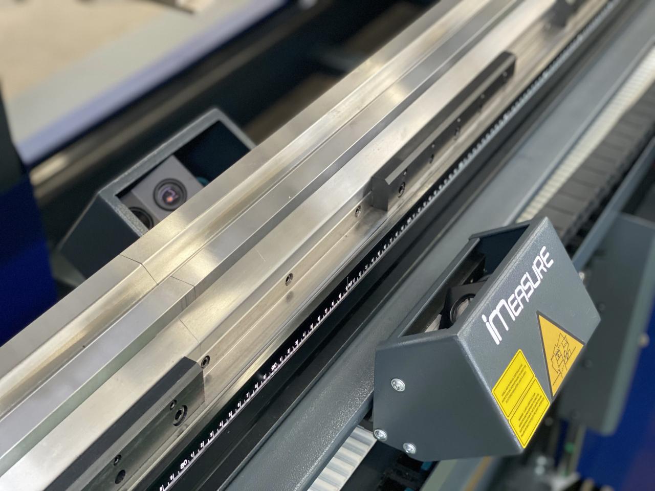 China 220t Cnc Bending Machine 6+1 Axis Hydraulic Press Brake Price Kina 220t Cnc bukkemaskine 6+1 akse hydraulisk kantpresse Pris