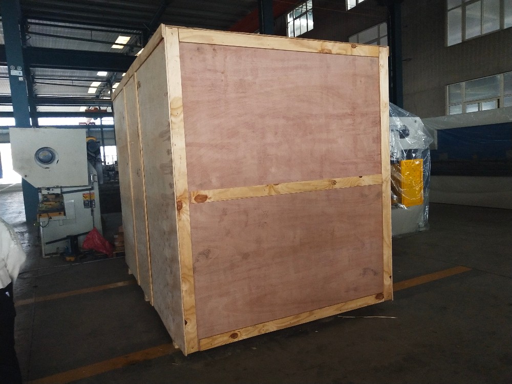 China Metal Hydraulic Press Brake Machine With Reasonable Price Kina metal hydraulisk kantpressemaskine med rimelig pris