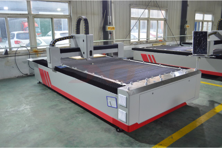 Cnc 2000w Fiber Laser Cutting Machine For Industrial Metal Sheet Cutting Cnc 2000w fiberlaserskæremaskine til industriel metalpladeskæring
