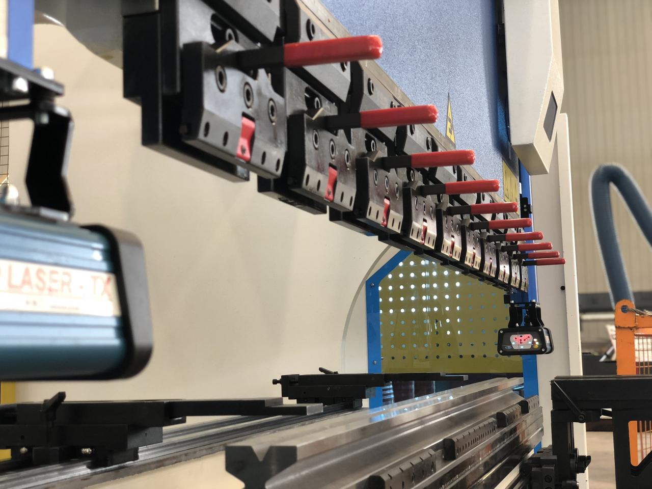 Cnc Hydraulic Bending Machine 160x3200 Press Brake Price Cnc Hydraulisk Bukkemaskine 160x3200 kantpresse Pris