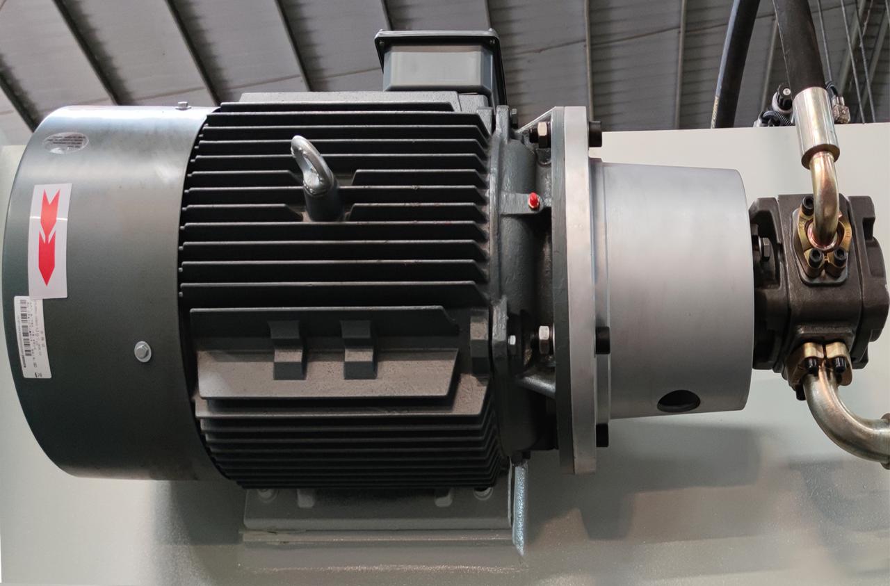 Da-66t Controller Cnc Hydraulisk kantpresse Pris Med 3d Touch Screen System