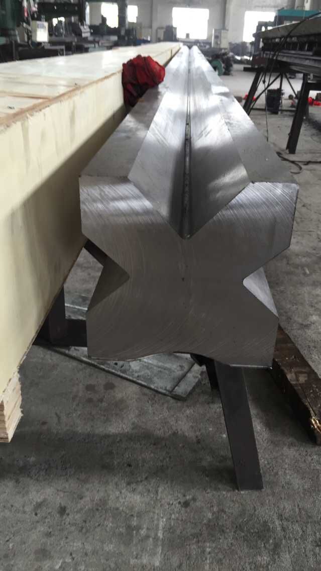 Fuldautomatisk højeffekt arkbøjningsmaskine og Cnc kantpressemaskine