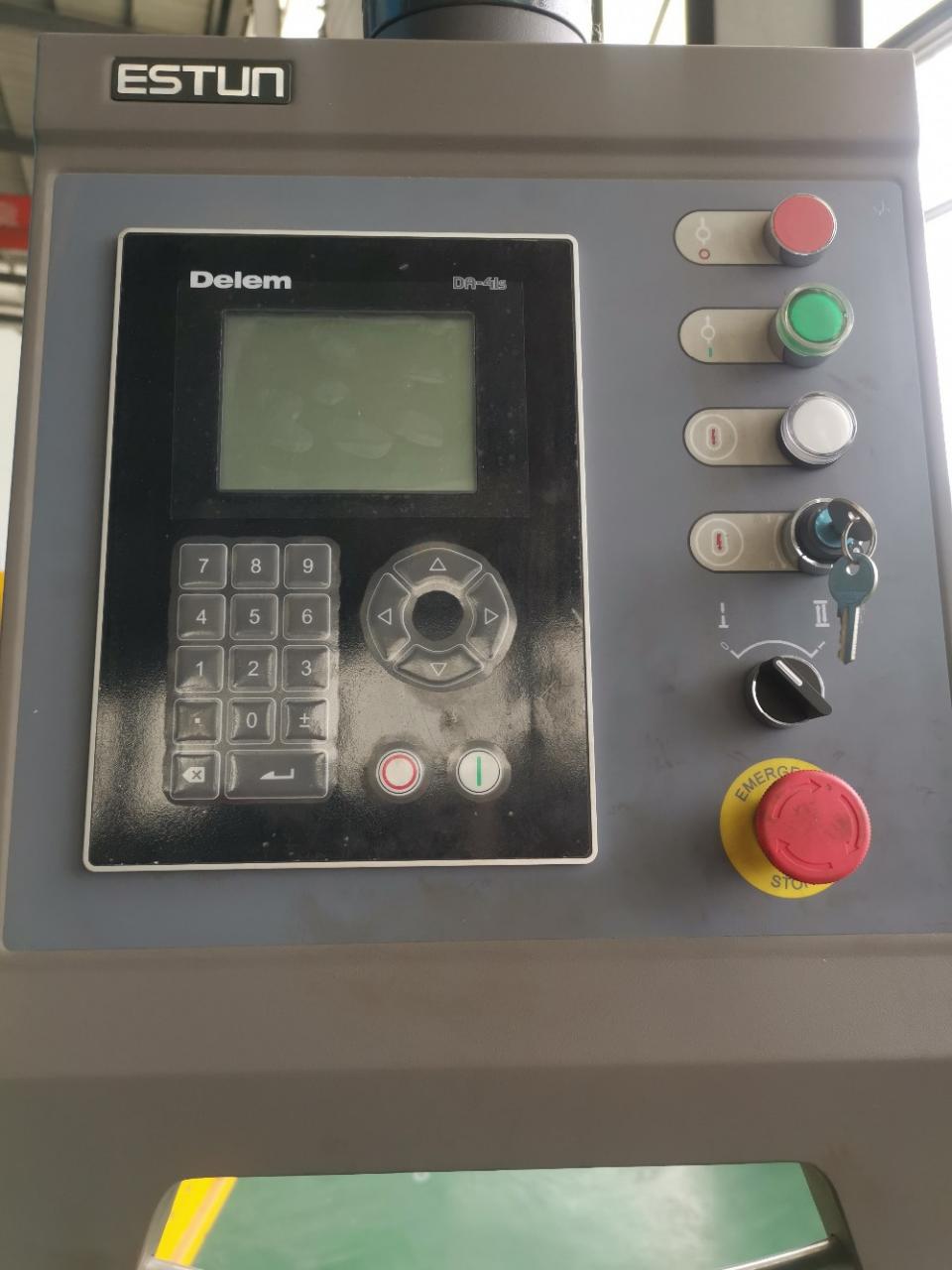 Hydraulic Stainless Steel Wc67y/k-300/6000 Mould Crowning Press Brake Hydraulisk rustfrit stål Wc67y/k-300/6000 Form Crowning Press Brake