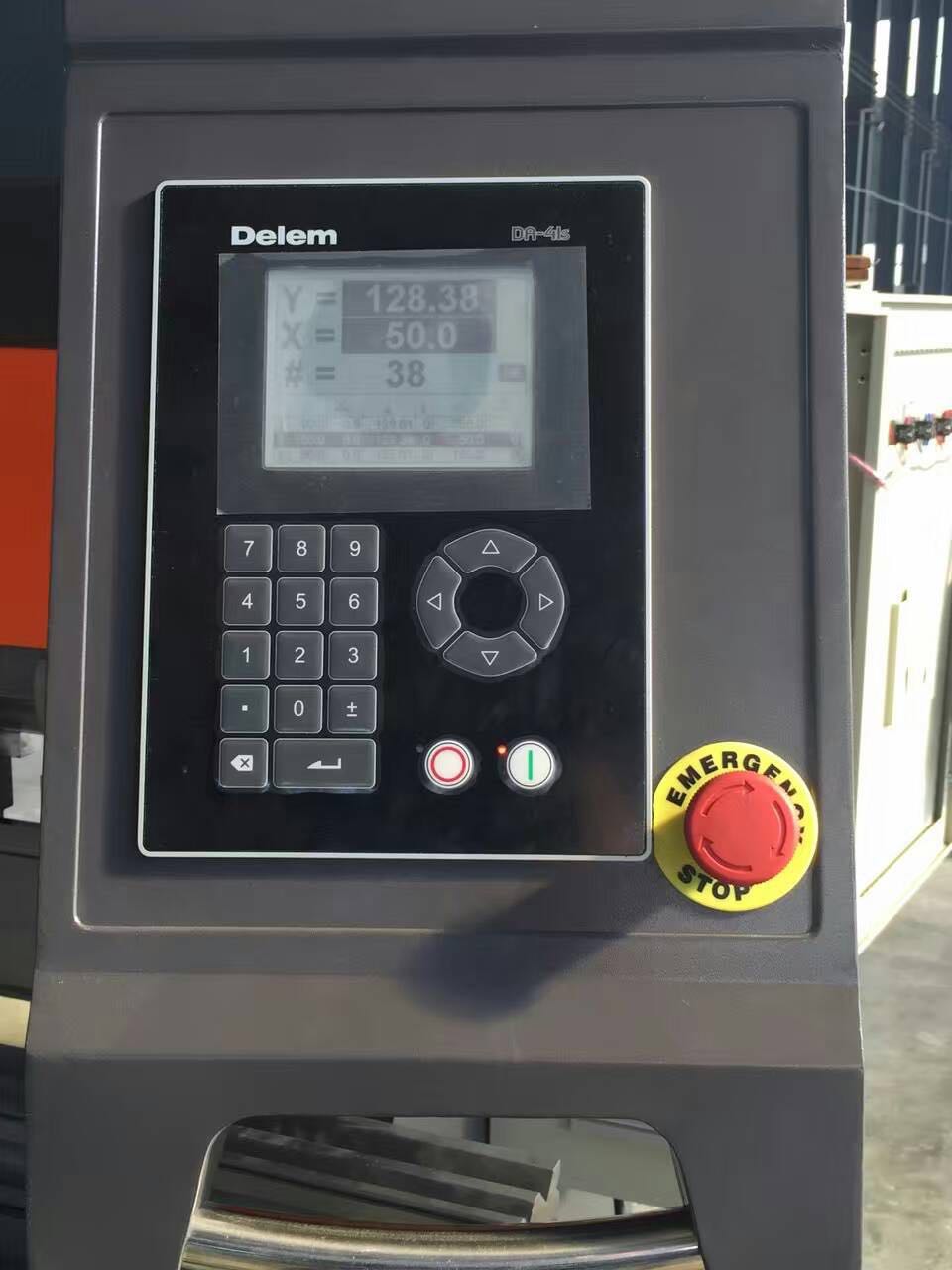 Hydraulic Stainless Steel Wc67y/k-300/6000 Mould Crowning Press Brake Hydraulisk rustfrit stål Wc67y/k-300/6000 Form Crowning Press Brake