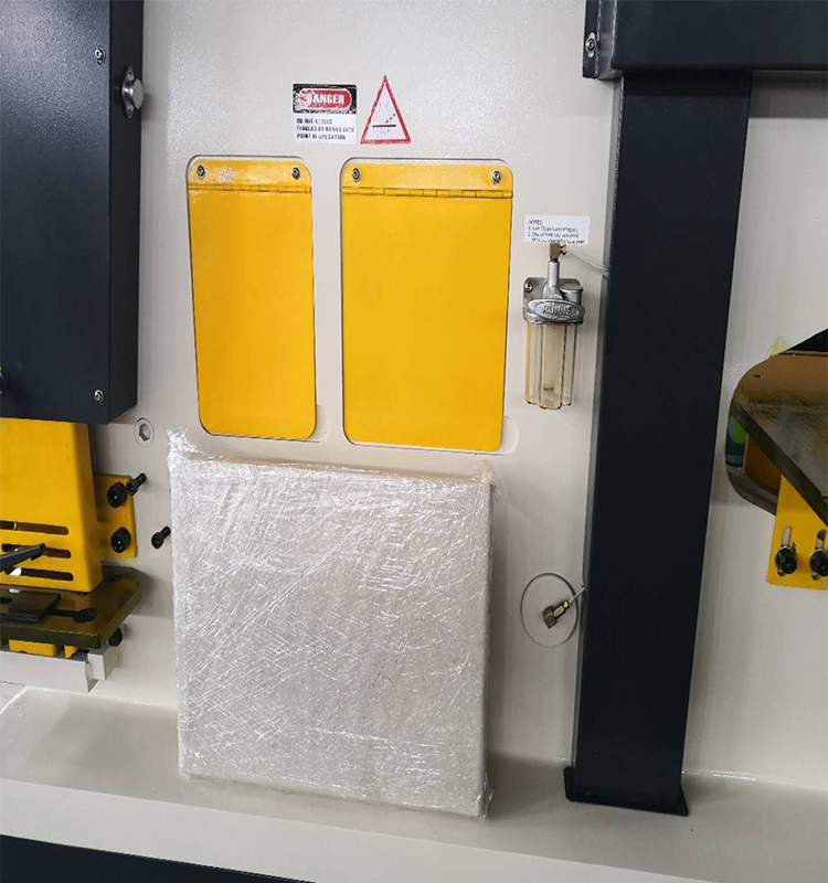 Metal Cutting Hydraulic Steelworkers Machine For Punching Cropping Notching Cutting Metalskæring Hydraulisk stålbearbejdningsmaskine til udstansning Beskæring Notching skæring