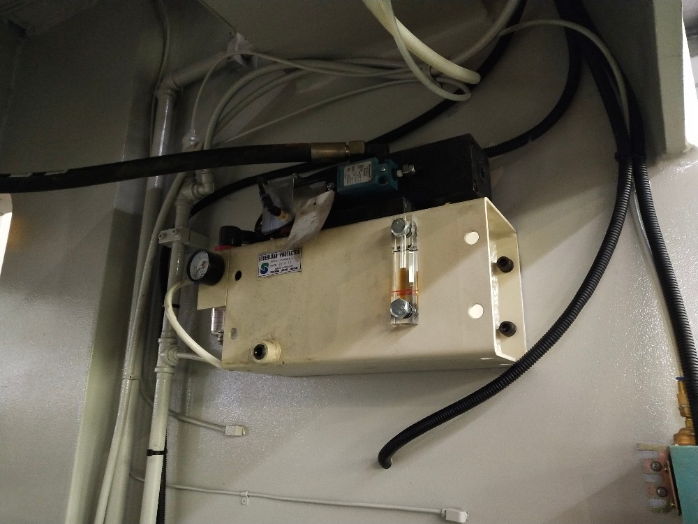 Pneumatic Friction Clutch High Performance Punch Press Machine Pneumatisk friktionskobling Højtydende stansepressemaskine