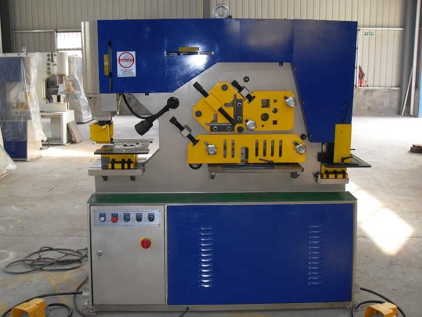 Q35y Series Multifunctional Hydraulic Iron Worker Combined Shearing And Punching Machine Q35y-serien multifunktionel hydraulisk jernarbejder kombineret klip- og stansemaskine