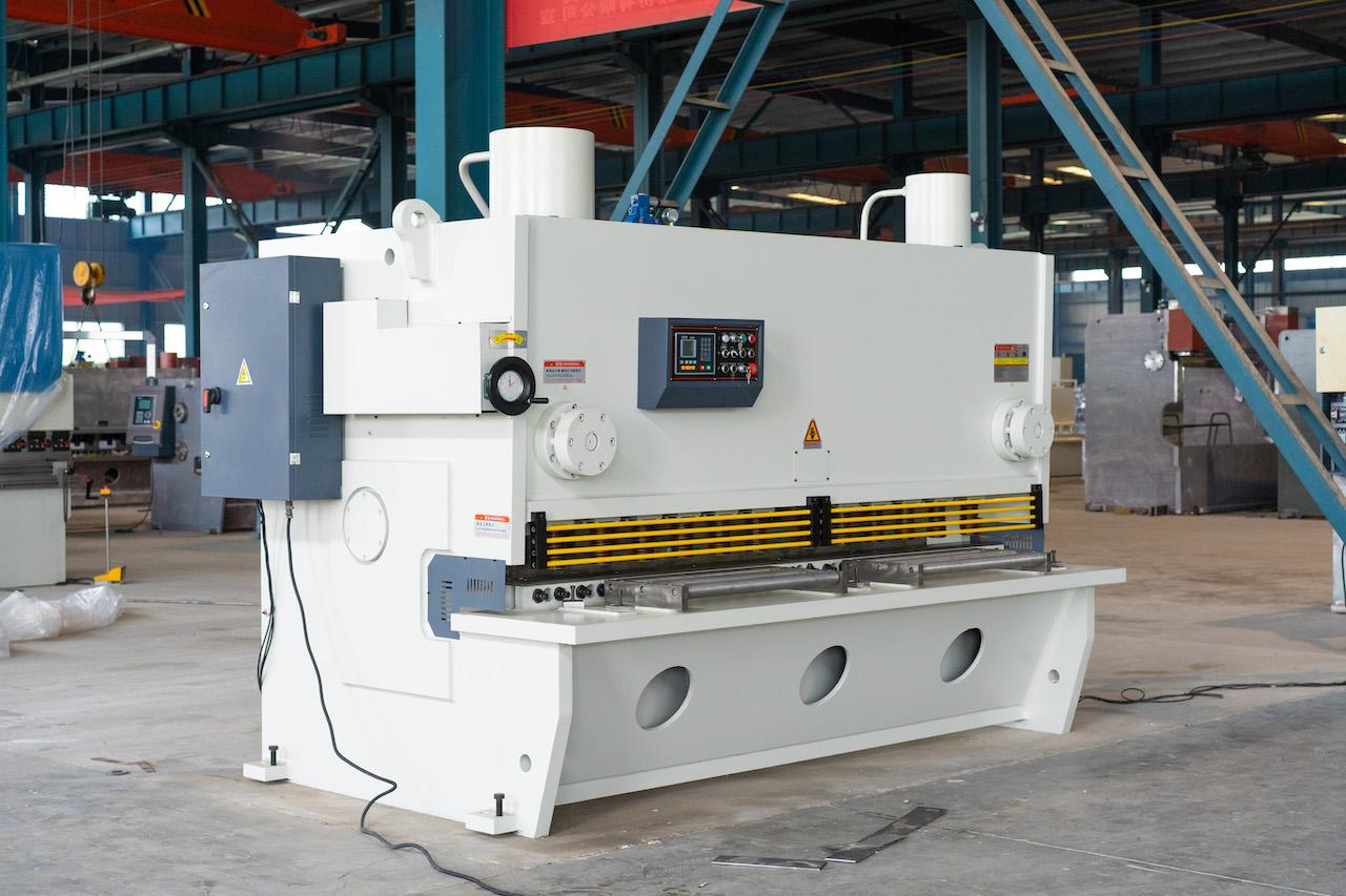 Qc11y 8x3200 Sheet Metal Shearing Machine Steel Plate Hydraulic Shearing Machine Qc11y 8x3200 pladeklippemaskine Stålplade hydraulisk klippemaskine